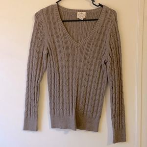 Cable knit sweater size medium
